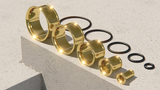 SINGLE FLARE EAR TUNNEL WITH O-RING - 9ct & 14ct Gold